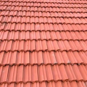 农村老房子大红瓦仿古洋瓦屋顶黏土烧制瓦 古建装饰瓦条 青砖砖雕