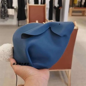 loewe女包兔子