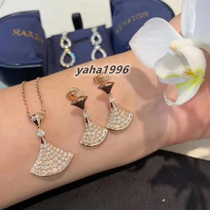 宝格丽bvlgari蛇骨蛇形镶钻满钻耳钉女18k玫瑰金白金小裙子耳环