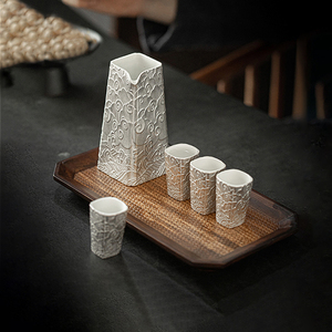 白酒分酒器高档鎏银陶瓷白酒杯一口杯子家用中式套装礼盒一壶四杯