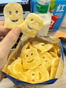 劳仑兹lorenz笑脸薯片薯条动物形饼干劳伦兹面膜薯片休闲膨化零食