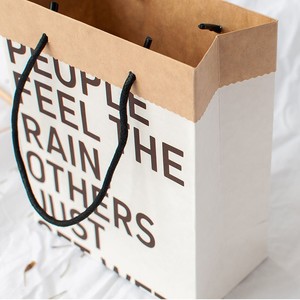 礼物袋高级感商务礼品袋节庆手提纸袋生日节日包装袋伴手礼袋横款