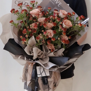 厄瓜多尔设计师高定款卡布奇诺咖啡泡泡混搭鲜花速递同城配送北京