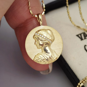 通体18k金伊丽莎白女神太阳神头像金币钻石女王吊坠项链定制刻字