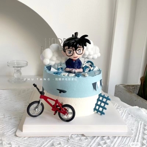 名侦探柯南摇头坐姿摆件自行车红色蓝色蛋糕装饰成人儿童可爱创意