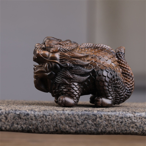 天然黑丝沉香木麒麟摆件木雕文玩手把件客厅装饰复古风古典工艺品