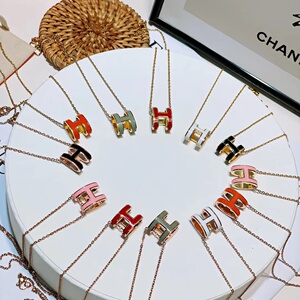 爱马仕项链h字母吊坠18k椭圆形轻奢小众感送女友2022新款锁骨链