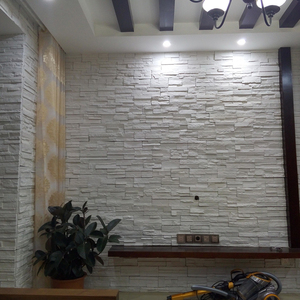 初石白色文化石客厅现代简约电视背景墙文化砖沙发长条形仿古砖