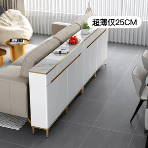 客厅沙发后的靠山柜