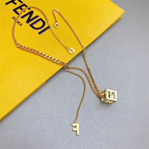 fendi/芬迪22新款女士项链ff字母正方形吊坠精致时尚百搭经典配饰