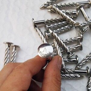 不锈钢304螺纹钉麻花钉隐形膨胀钉护栏配件吊顶天花钉大头螺纹m8