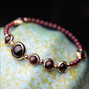 谭木匠石榴石手链女高级感2022年新款转运珠天然酒红闺蜜手饰