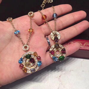 宝格丽彩宝项链