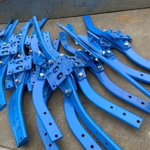 327/325/330/430/335/435翻转犁调幅犁犁柱子 翻转犁配件犁柱犁腿