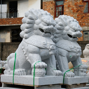 大门口石狮子