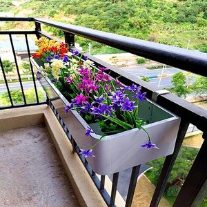 栏杆花架绿萝花盆简约悬挂壁挂室内防护栏多肉花架置物架铁艺花箱