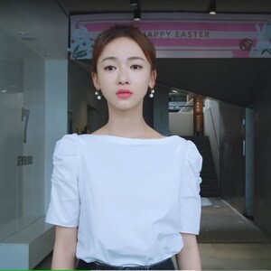 正青春章小鱼同款衣服吴谨言上衣服白色泡泡袖短袖t恤一字领夏装