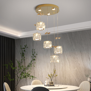 轻奢餐厅灯吊灯现代简约餐桌2024年新款创意三头饭厅吧台水晶灯具