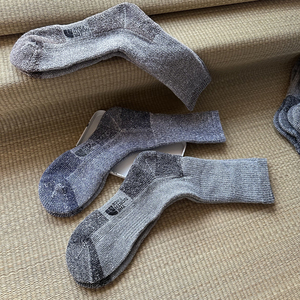 美丽奴羊毛日韩尾单背面高端面料全毛圈加厚保暖高筒户外贸袜子男