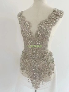 手缝奢华银色高端大重工水钻婚纱晚礼服高端外贸配件胸前完整设计