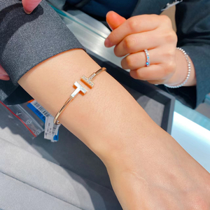tiffany蒂芙尼手镯弹力双t开口白贝母18k玫瑰金白金无钻镶钻手环