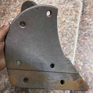 翻转犁犁托液压翻转犁配件犁托配件325/427/225犁托保定双鹰犁托