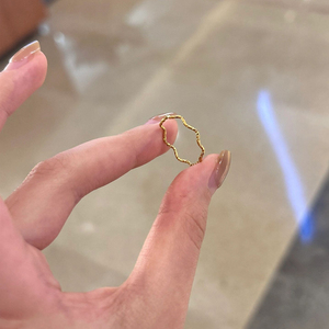 极细波浪戒指女小众设计高级感麻花纹理关节戒素圈时尚钛钢指环