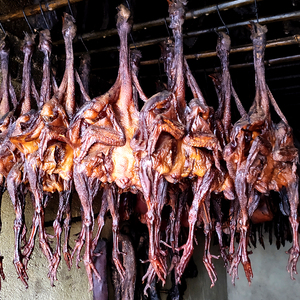 湖南特产腊鸡腊鸭整只山地散养鸡湘西农家风干鸡柴火烟熏腊味腊肉