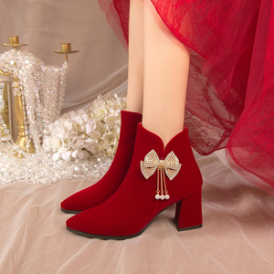 冬季婚鞋女新款粗跟红色新娘秀禾婚纱两穿加绒结婚短靴子高跟不累