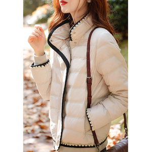 日本白色小香风羽绒服女冬季2022新款轻薄时尚立领白鸭绒短款外套