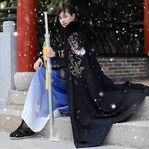 秋冬斗篷汉服男披风长款加绒加厚连帽古装外套刺绣黑色大毛领霸气