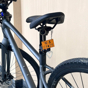 自行车迷你车牌装饰小配件山地车个性挂饰车尾警示灯骑行装备挂件