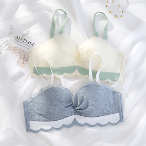 半杯聚拢学生文胸罩小胸无钢圈防下垂收副乳无肩带内衣内裤套装女