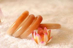 内蒙古原产地玉石天然佘太翠手镯糖镯草莓酱紫玉手串手持民族风女