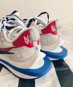 老茄牛货 sacai 3.0联名解构三代灰白双钩华夫运动鞋