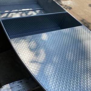 加厚新款铁皮钓鱼船渔船养殖打鱼铁船小型船撒网游艇可配推进器