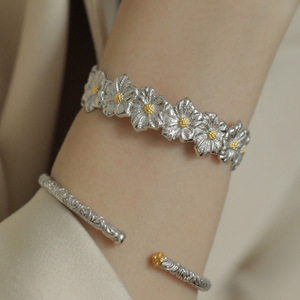 纯银925金银撞色小雏菊开口手镯女小众设计新款潮高级冷淡风手环