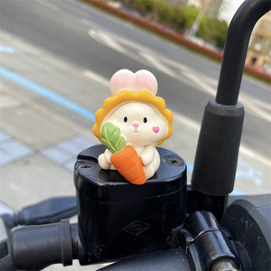 兔兔电瓶电动车摩托机车装饰小配件挂件摆件车尾玩偶公仔油箱尾灯