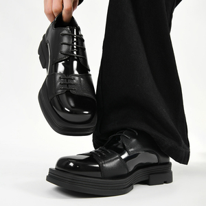 男士皮鞋2024夏季新款正装亮黑色厚底休闲新郎结婚增高方头德比鞋