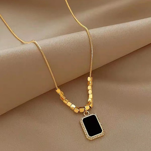 黑方牌镶锆石项链女 时尚轻奢精致钛钢锁骨链小众级设计感饰品