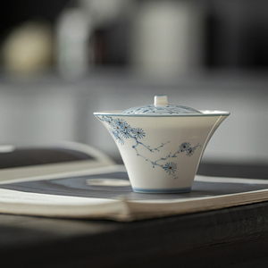青己盖碗釉下彩青花手绘苍松带盖泡茶碗日式胎薄防烫手白瓷杯茶具