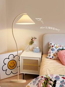宜家落地灯vintage法式复古奶油客厅卧室床头立式台灯日式百褶氛