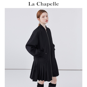 拉夏贝尔/La Chapelle圆领小众宽松百褶下摆中长款工装外套裙女春