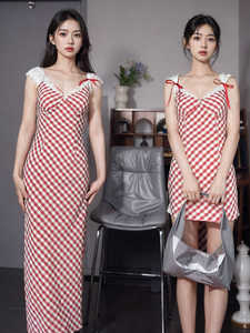 红色格子吊带连衣裙女夏季2024新款甜美收腰a字蕾丝系带短裙长裙