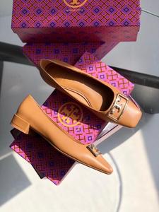 意大利代购ToryBurch 汤丽柏琦2023新款经典金属扣女鞋粗跟单鞋