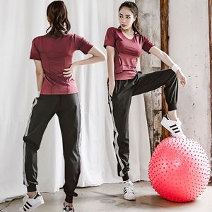 耐克瑜伽服套装女短袖二件套2019新款夏季宽松跑步专业网红运动健