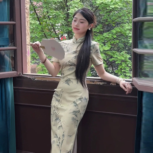 旗袍新款2024新中式改良中国风水墨画小个子修身复古高级感连衣裙