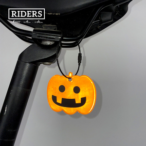 骑行挂饰卡通反光挂件安全警示座垫飘带背包自行车配饰可爱钥匙扣
