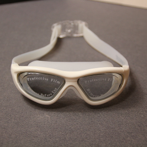英发黑白色新款专业潜水泳镜女 大框透明防水防雾高清游泳眼镜送