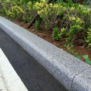 天然花岗岩芝麻白路沿石路缘平石侧石路肩路边石花坛树池道牙上海